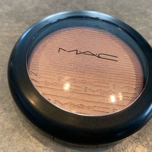 Mac extra dimension skin finish - beaming blush